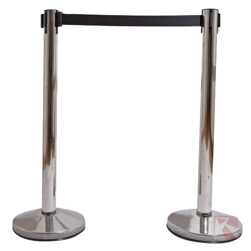 afzetpaal zilver met rekkoord maximaal 200cm zwart, hoogte 92cm afzetpaal zilver met rekkoord maximaal 200cm zwart, hoogte 92cm